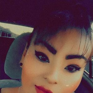 Meet your Posher, Beatriz